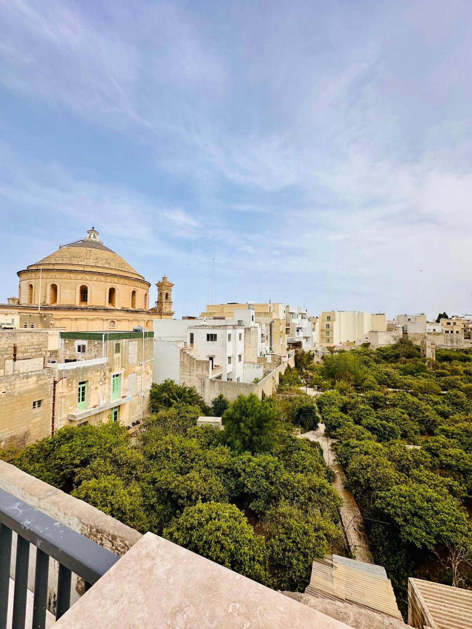 Appartamento Dome Luju Mosta Esterno foto